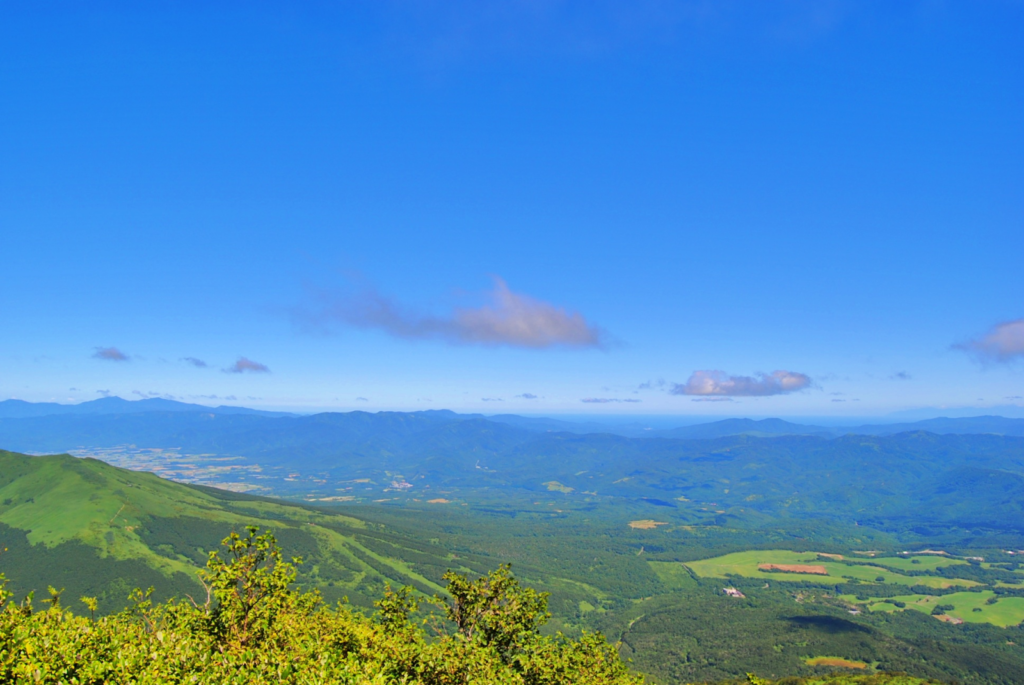 ニセコアンヌプリ山からの夏の眺め